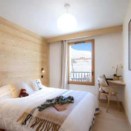 Phoenix C By Leavetown Vacations