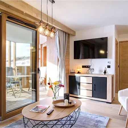 Phoenix C By Leavetown Vacations *