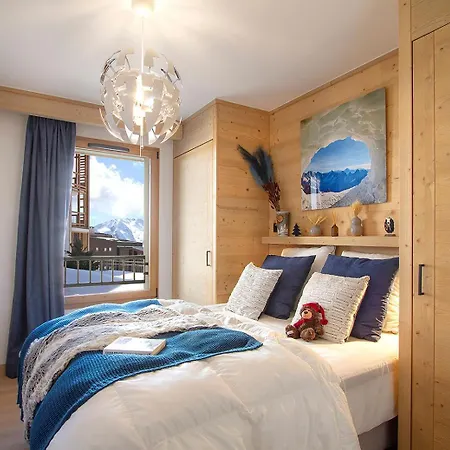 Phoenix C By Leavetown Vacations