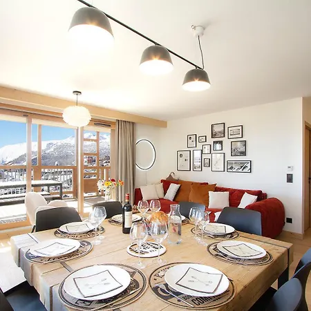 Phoenix C By Leavetown Vacations